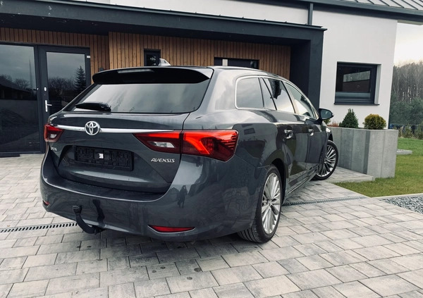 Toyota Avensis cena 49999 przebieg: 189000, rok produkcji 2015 z Kościerzyna małe 172